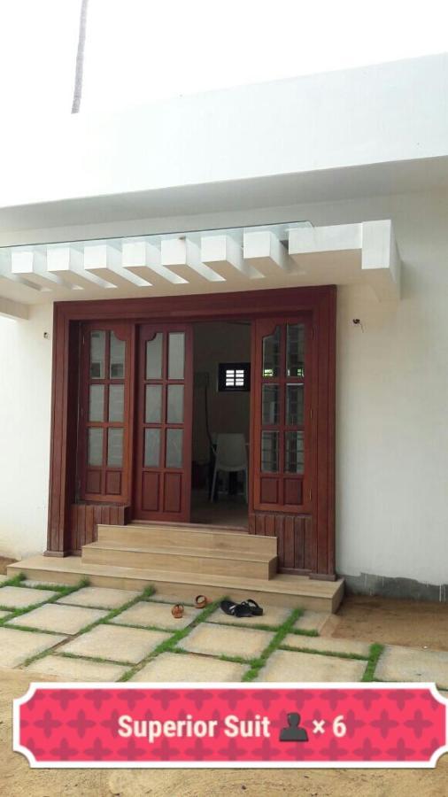 Cherai Natural Beach Hotel Cherai Beach Ngoại thất bức ảnh