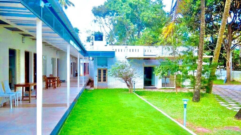 Cherai Natural Beach Hotel Cherai Beach Ngoại thất bức ảnh