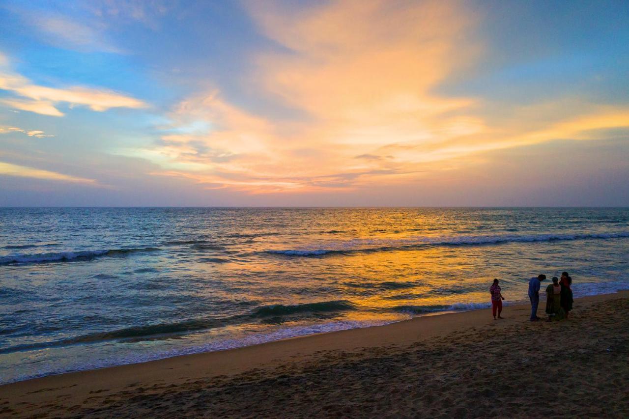 Cherai Natural Beach Hotel Cherai Beach Ngoại thất bức ảnh